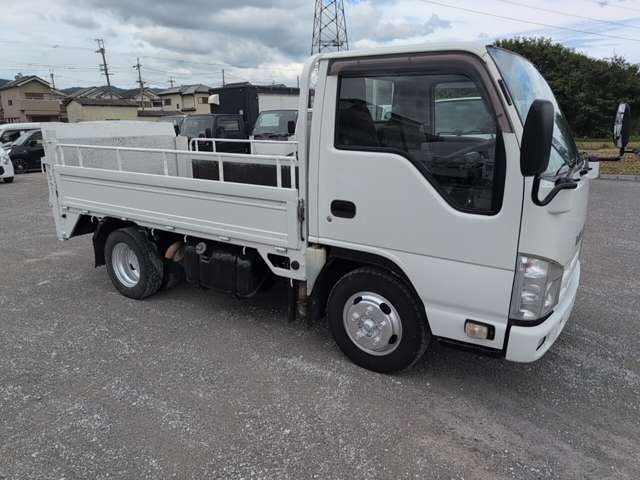 Isuzu Elf 9