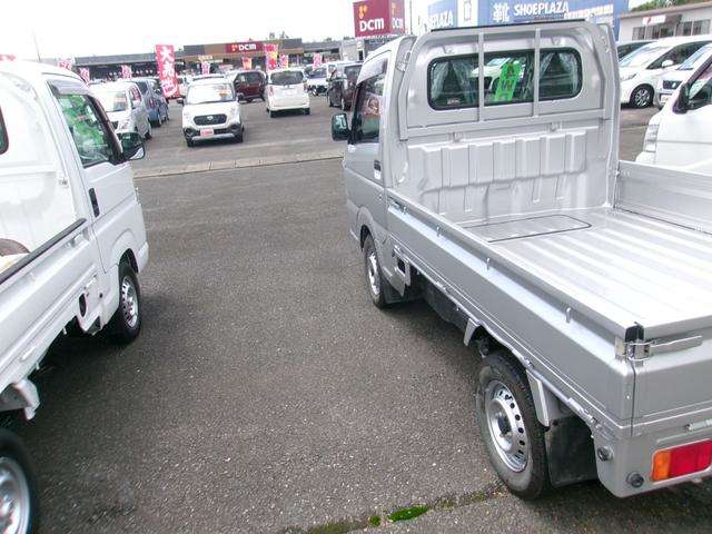 Nissan NT100 Clipper 3