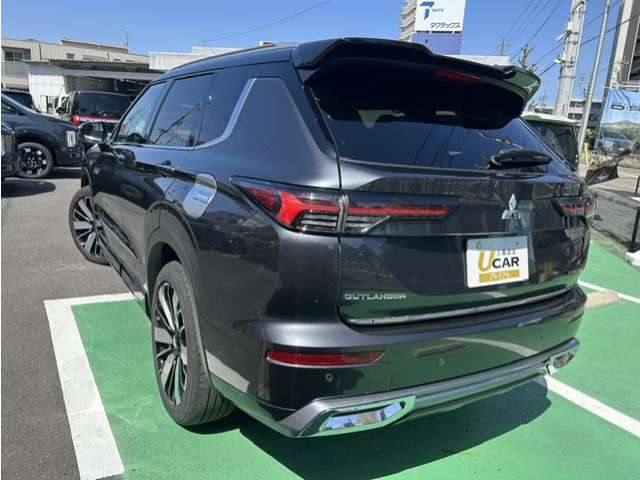 Mitsubishi Outlander 4