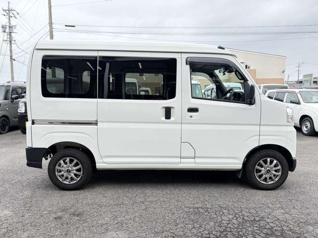 Daihatsu Hijet Cargo 10