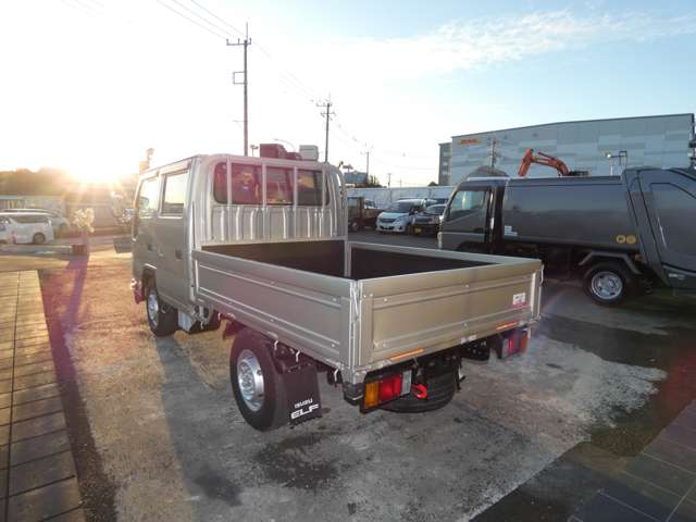 Isuzu Elf 9