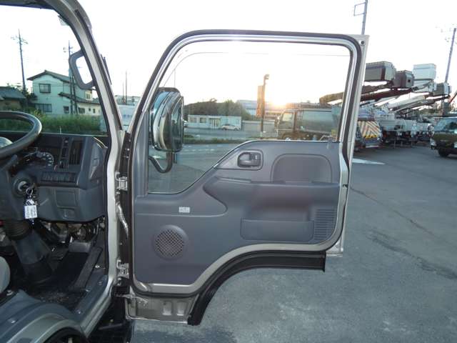 Isuzu Elf 11