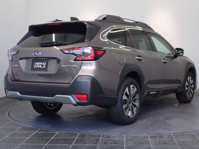 Subaru Legacy Outback 9