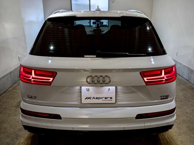 Audi Q7 11