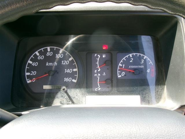 Isuzu Elf 7