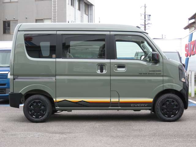 Suzuki Every 8