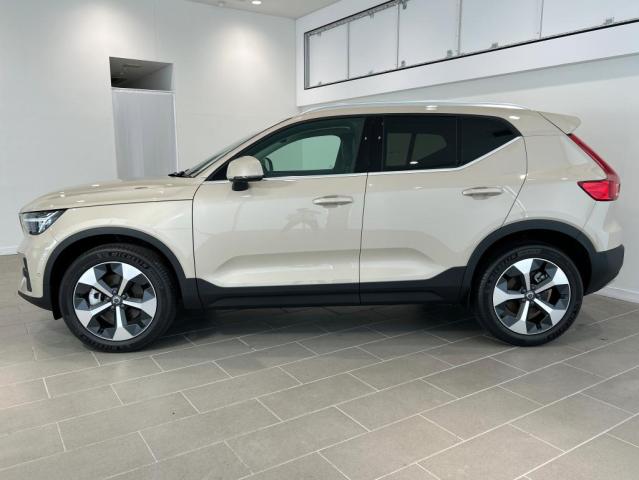 Volvo XC40 4