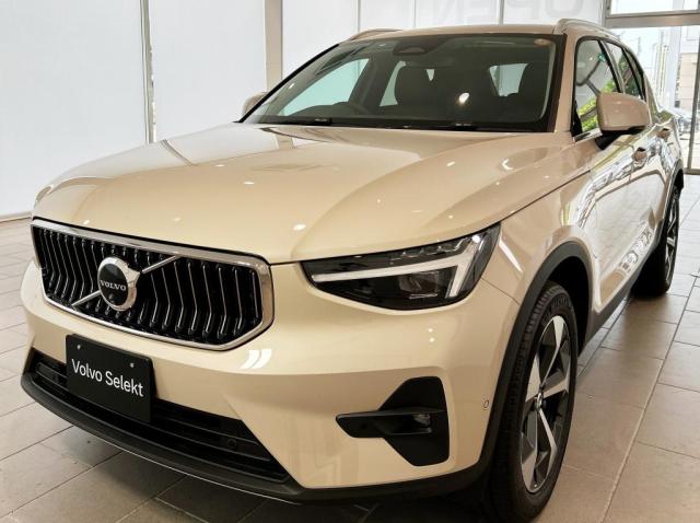 Volvo XC40 8