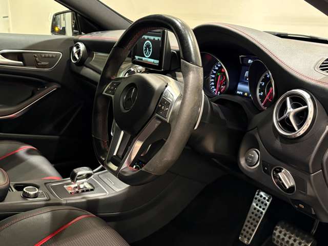 Mercedes-Benz GLA-Class 9