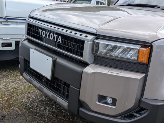 Toyota Land Cruiser 250 4