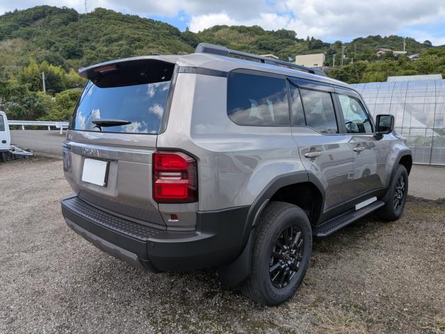 Toyota Land Cruiser 250 8