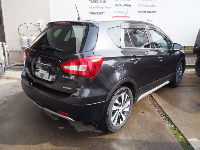 Suzuki SX4 S-CROSS 6