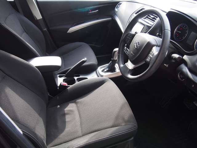 Suzuki SX4 S-CROSS 10
