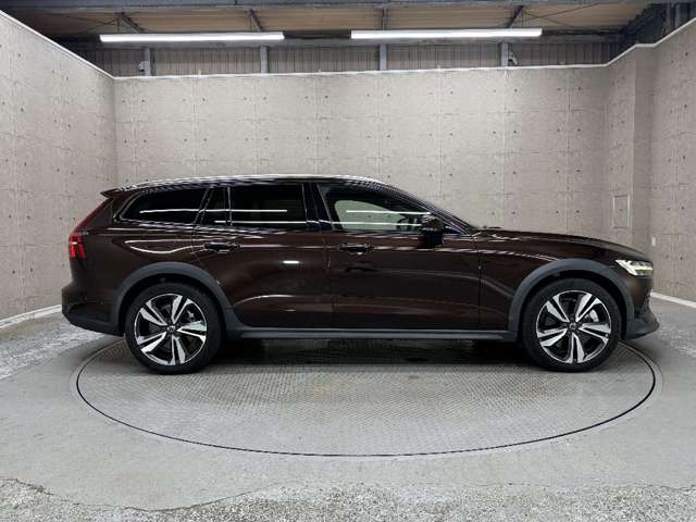 Volvo V60 Cross Country 12