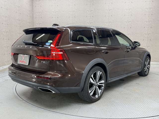 Volvo V60 Cross Country 6