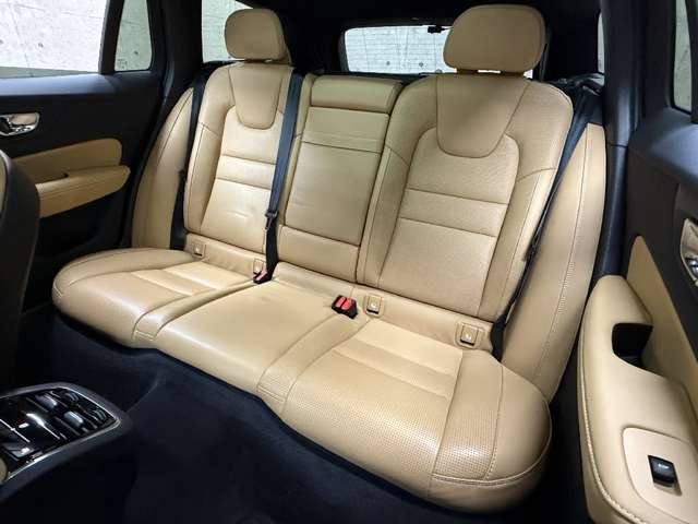 Volvo V60 Cross Country 9