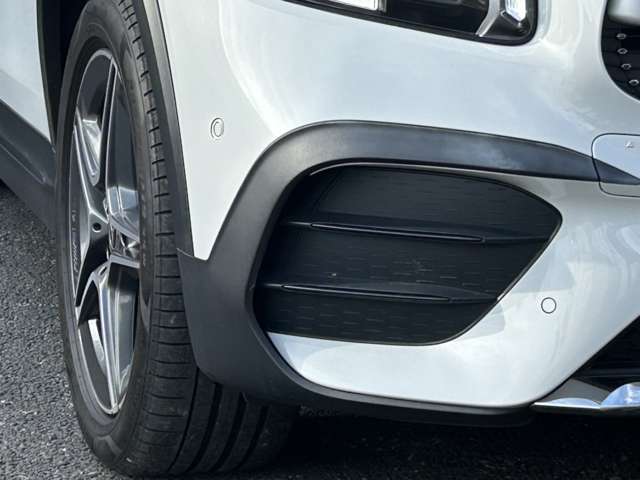 Mercedes-Benz GLB 8