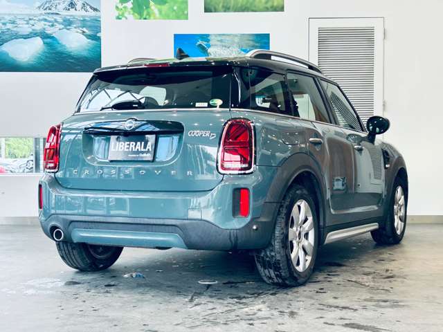MINI Crossover 10