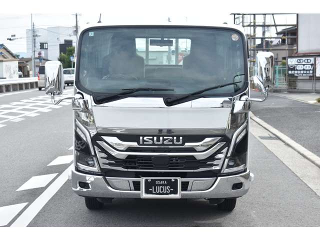 Isuzu Elf Mio 7