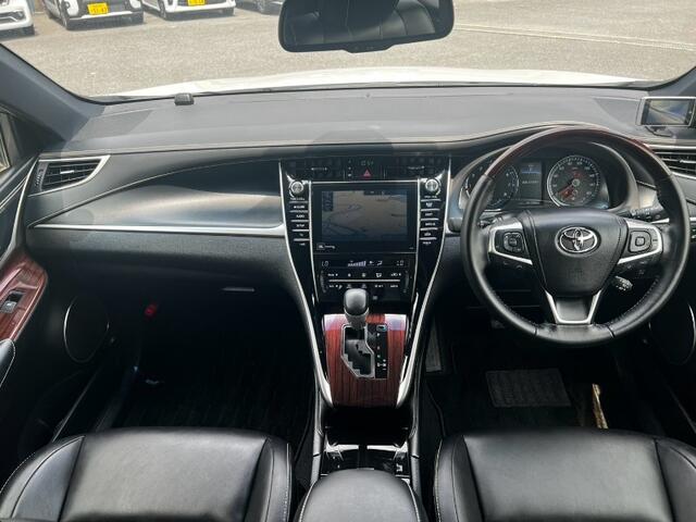 Toyota Harrier 6