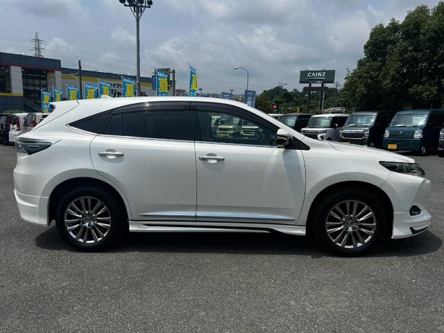 Toyota Harrier 9