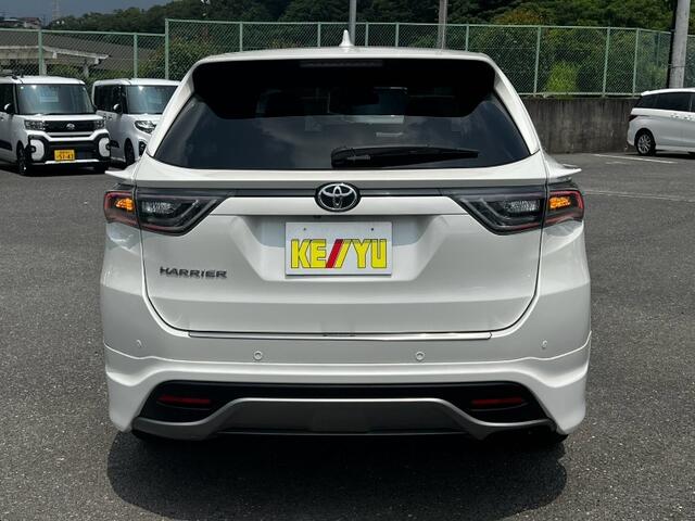 Toyota Harrier 10