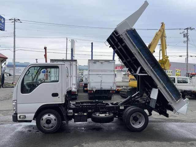 Isuzu Elf 3