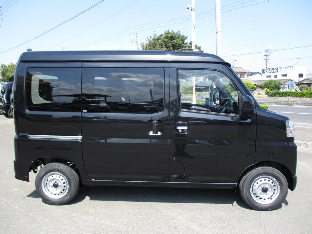 Daihatsu Hijet Cargo 2