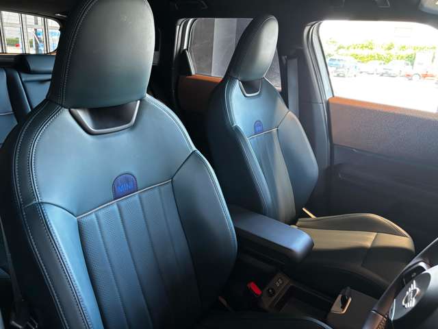MINI Countryman 9
