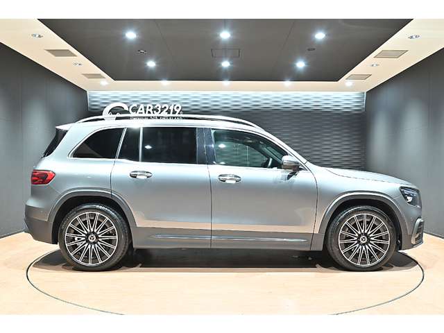 Mercedes-Benz GLB 10