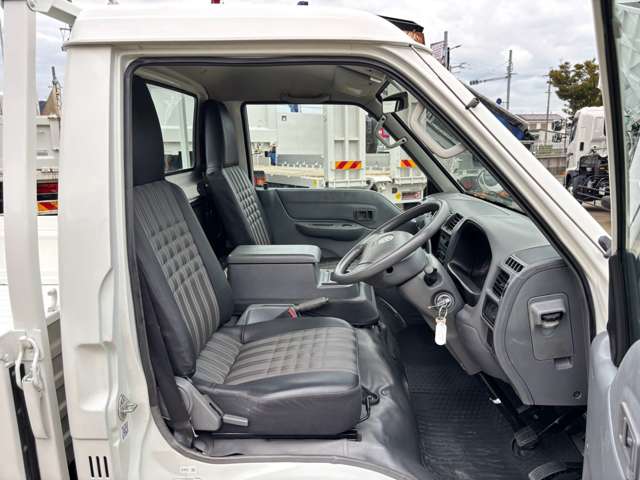 Mazda Bongo Truck 9
