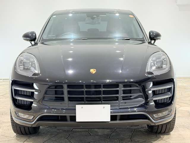 Porsche Macan 3