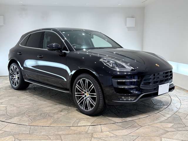 Porsche Macan 4