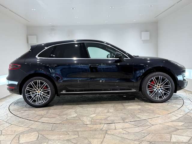 Porsche Macan 5