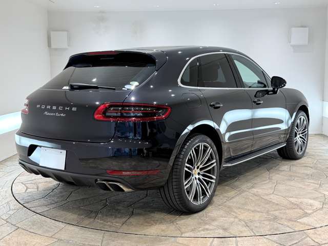 Porsche Macan 6