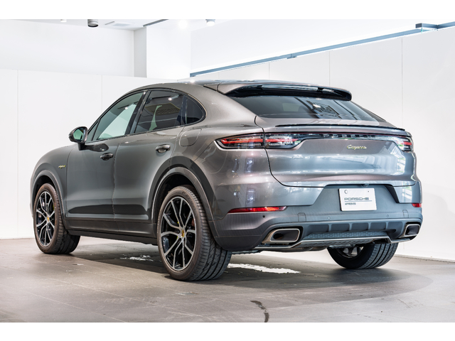 Porsche Cayenne Coupe 2