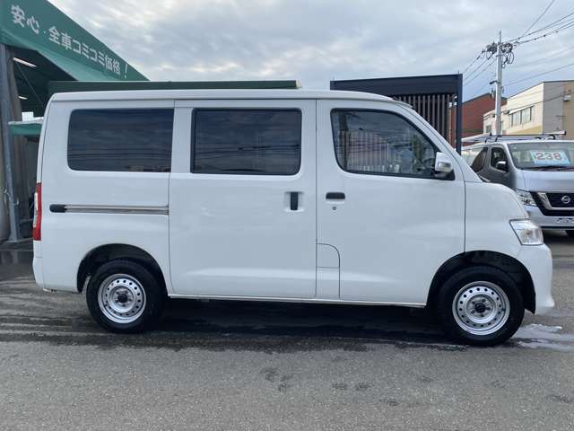 Toyota Town Ace Van 4