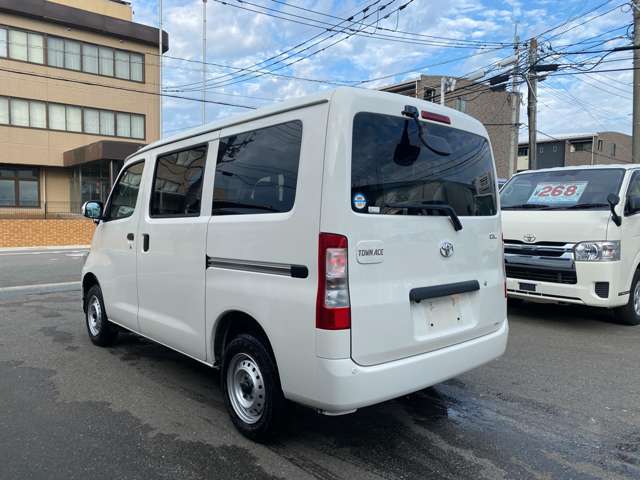 Toyota Town Ace Van 6