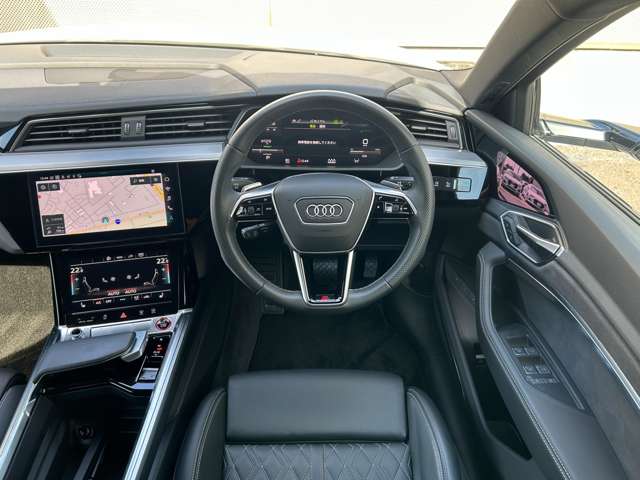 Audi e-tron S Sportback 8