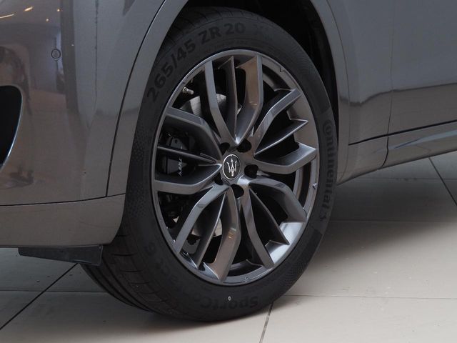 Maserati Levante 4