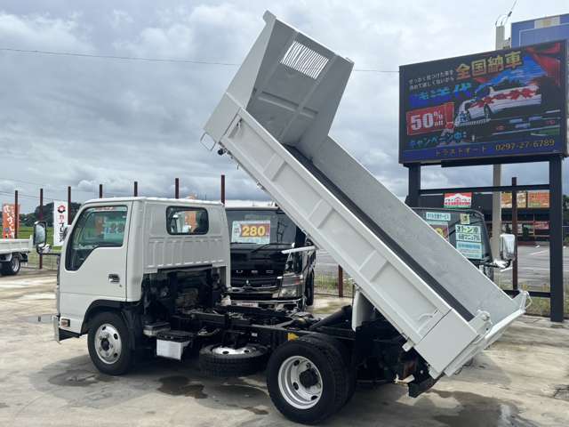 Isuzu Elf 11