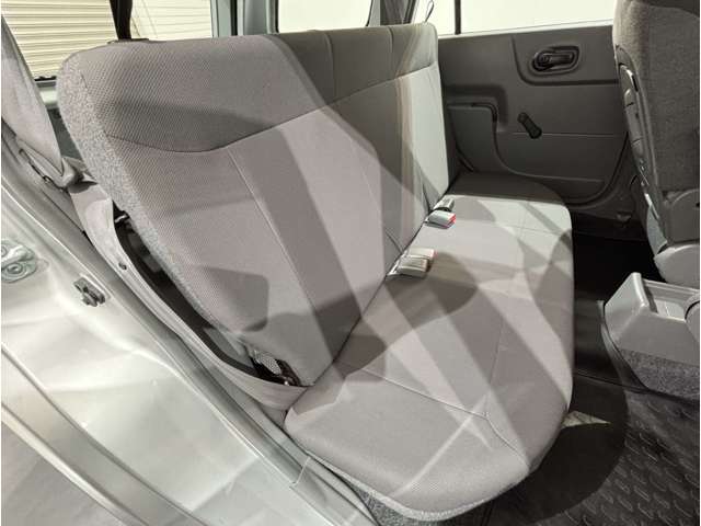 Mitsubishi ランサーカーゴ 12