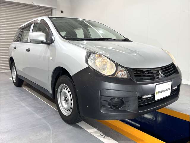 Mitsubishi ランサーカーゴ 2