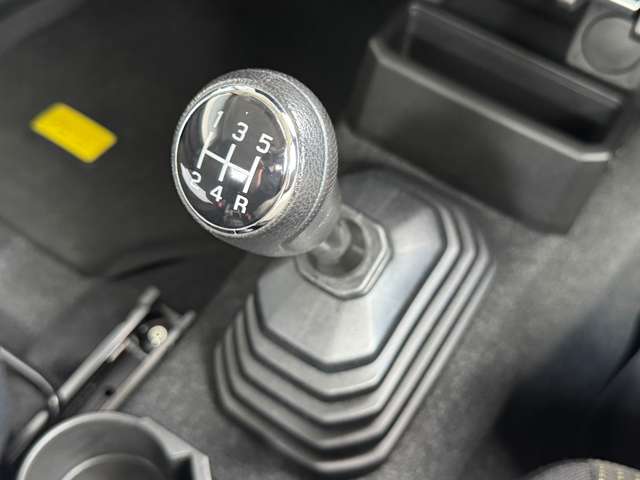 Suzuki Jimny 10