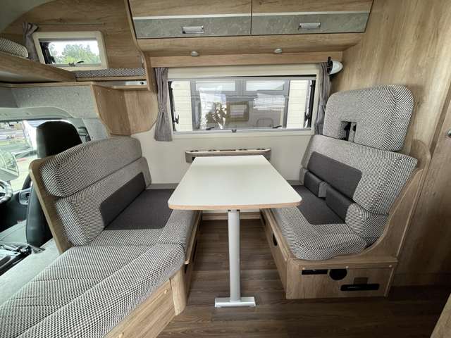 Toyota Camroad 3