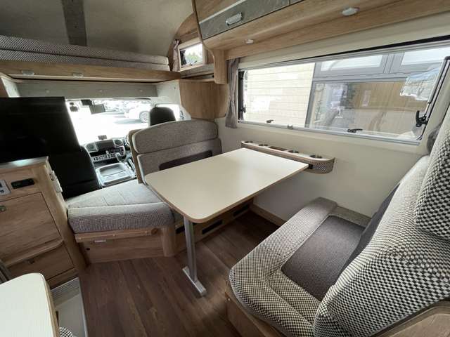 Toyota Camroad 4