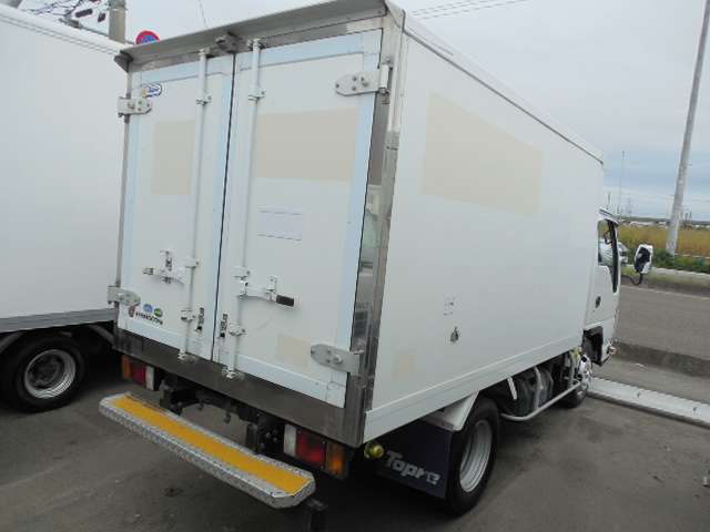 Isuzu Elf 4