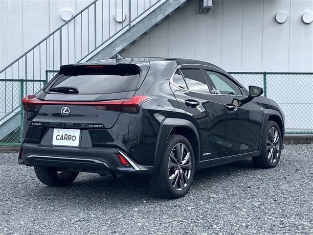 Lexus UX 9