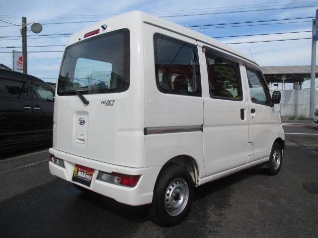 Daihatsu Hijet Cargo 6