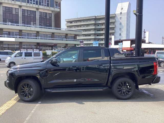 Mitsubishi Triton 6